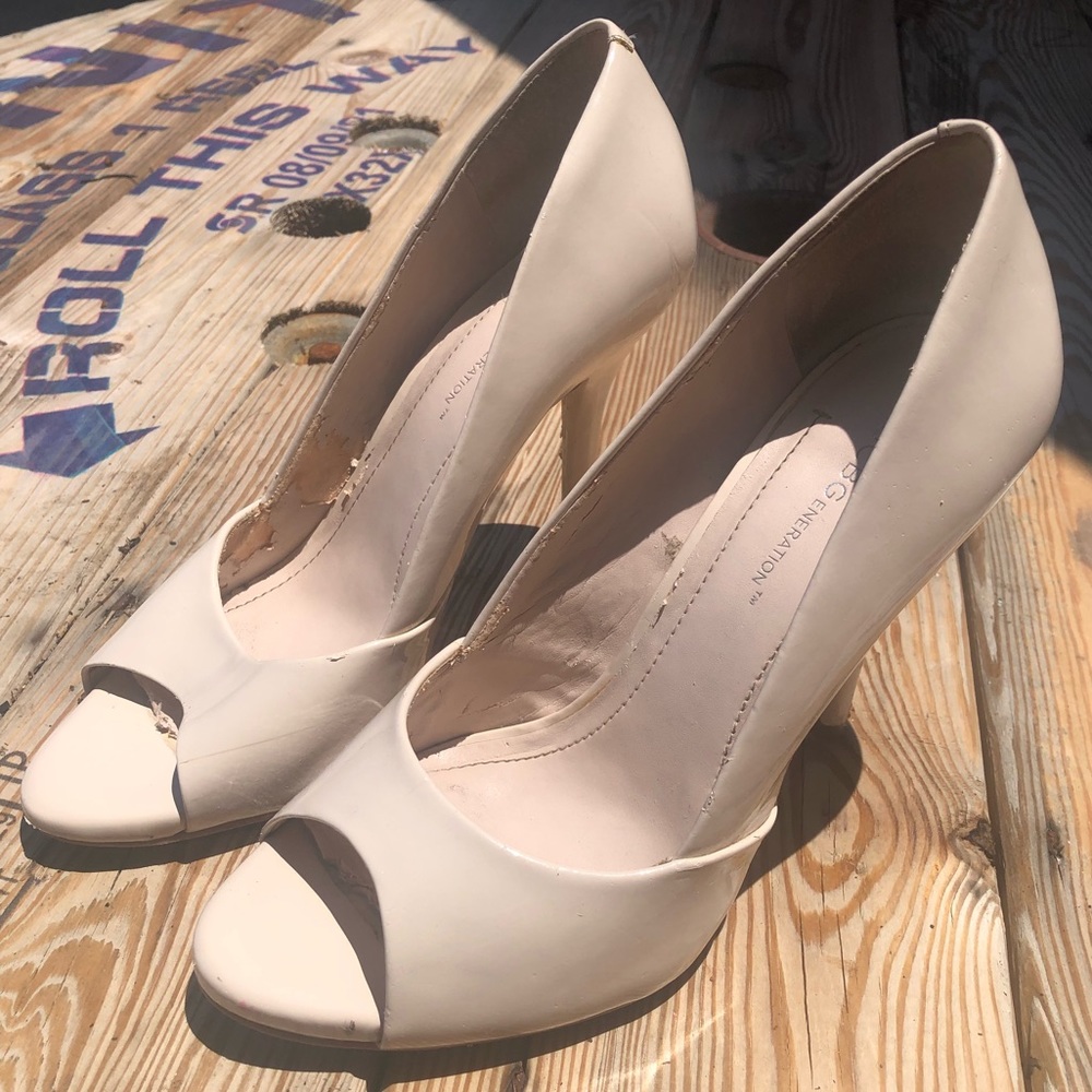BCBGeneration Cream Nude Heels 3”